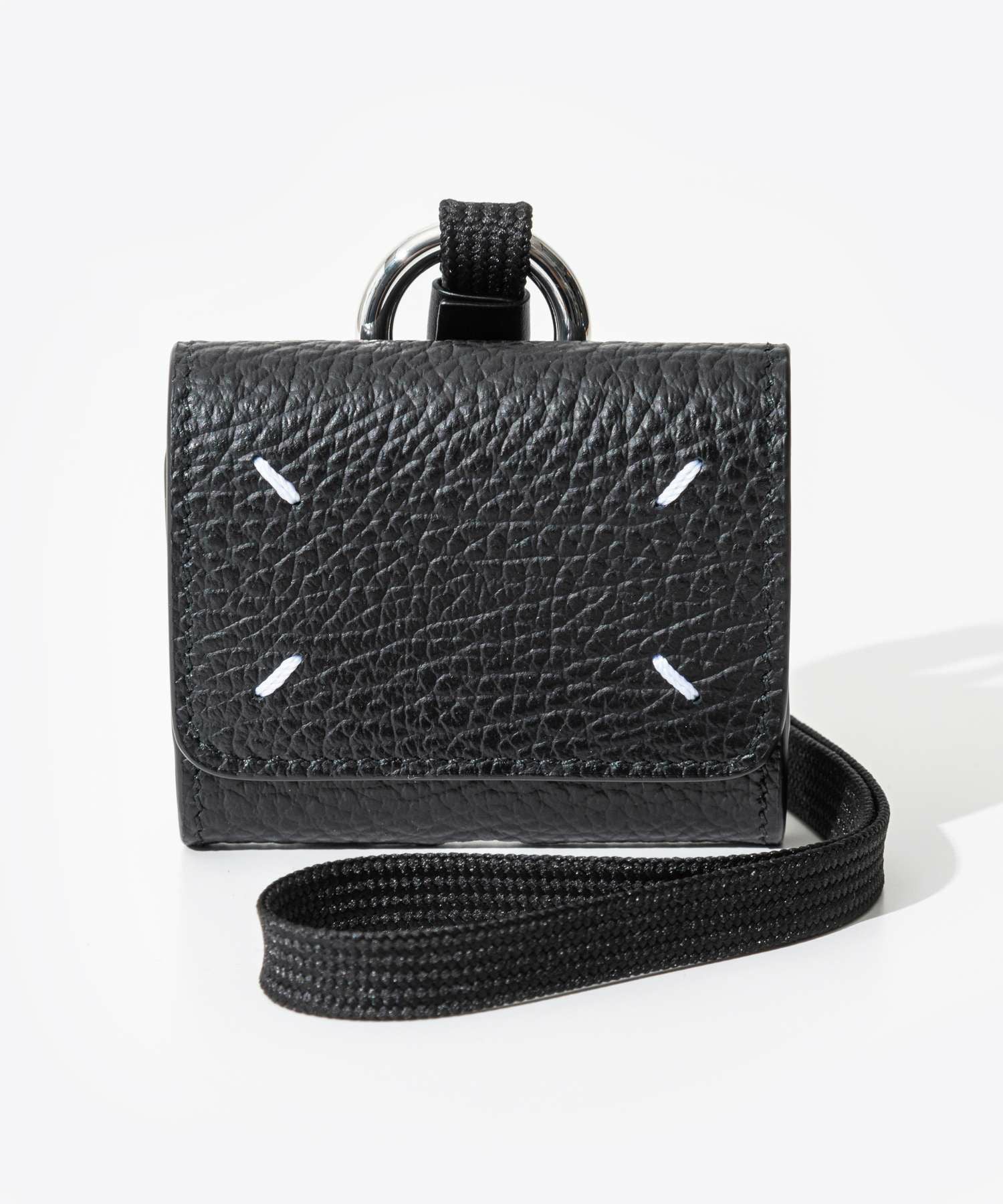 MAISON MARGIELAAIRPODS CASE PRO WITH CLIP AND LACE イヤホンケース
